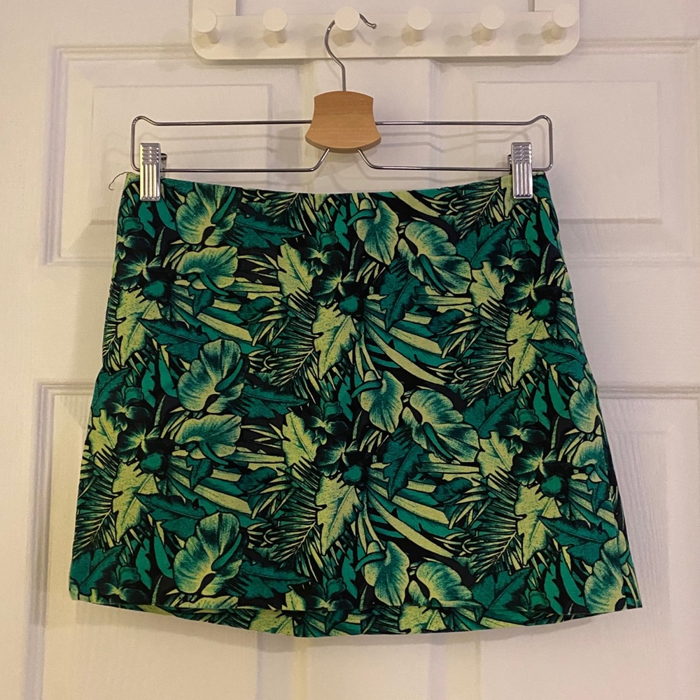 NWOT H&M palm leaves skirt